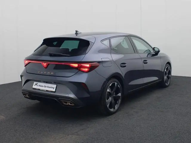 CUPRA Leon 1.5TSIe-Hybrid 150kW/204PK DSG · Navigatie · Camera + Parkeersensoren · Apple/Android Car...