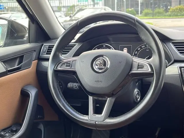 ŠKODA Superb 2.0 TDI Style Business |MEMORY|STOELVERW.|CAMERA|CARPLAY|TREKHAAK| 5781 / 19596