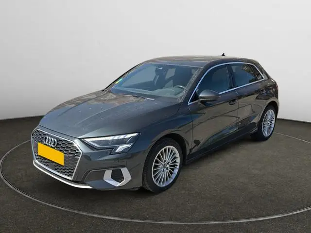 Audi A3 Sportback 30 TFSI Business edition Carplay, Android Auto, Led Matrix, Sport Interieur, Priva...