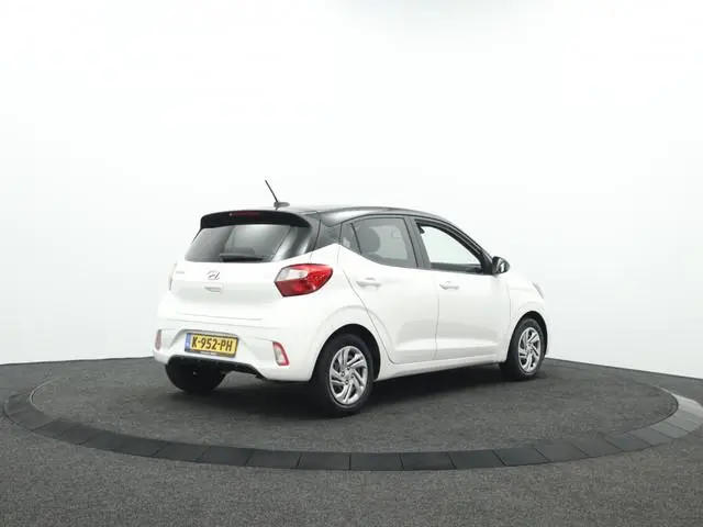 Hyundai i10 1.0 Comfort | Carplay Navigatie | Stoelverwarming |  Airco | Cruise control