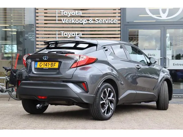 Toyota C-HR 1.8 Hybrid Dynamic, Trekhaak, Stoelverwarming 1e eigenaar , Navigatie