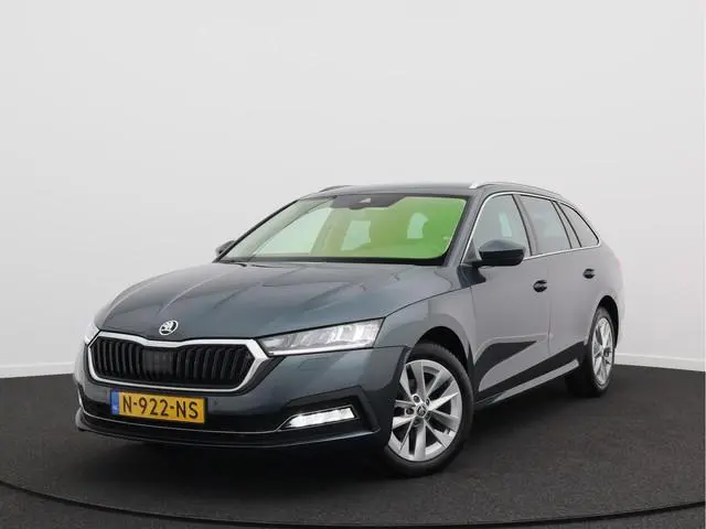 ŠKODA Octavia Combi 1.0 e-TSI Business Edition Plus/ automaat/ lage km!