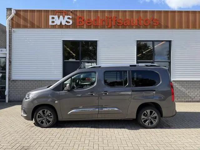 Toyota pro-ace