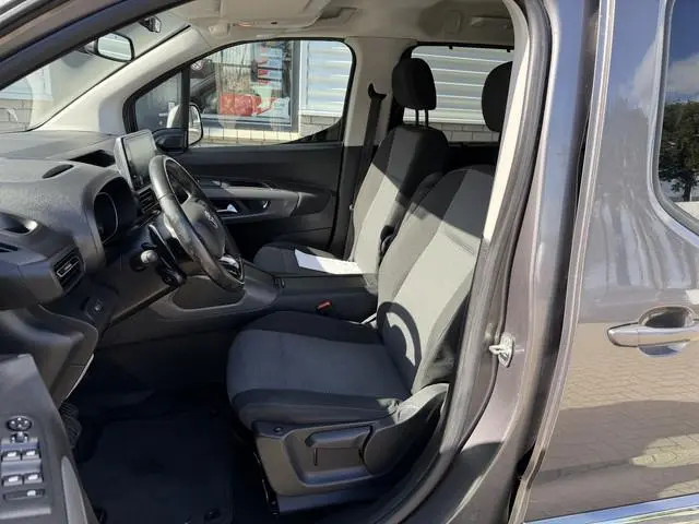 Toyota pro-ace