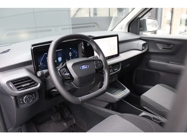 Ford E-Transit Courier Trend 44 kWh 136pk - Stoel/Stuurverwarming - Camera - Cruise - Carplay/Androi...