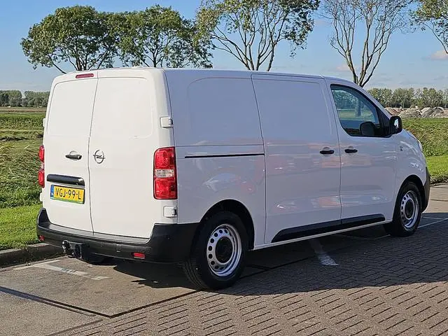 OPEL VIVARO 1.5 L2 Navi NAP Euro6 Airco Trekhaak 3-Zits/Leer Camera Oh-Historie!