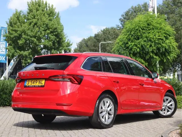 ŠKODA Octavia Combi 1.0 TSI Business Edition Navi / Climate / Stoelverw / Btw auto