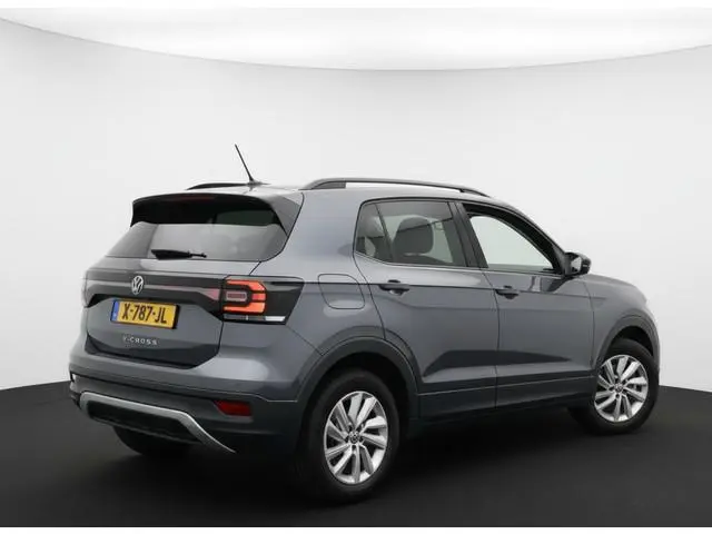 Volkswagen T-Cross TSI 110PK DSG LIFE CARPLAY/ACC/PARKEERSENSOREN