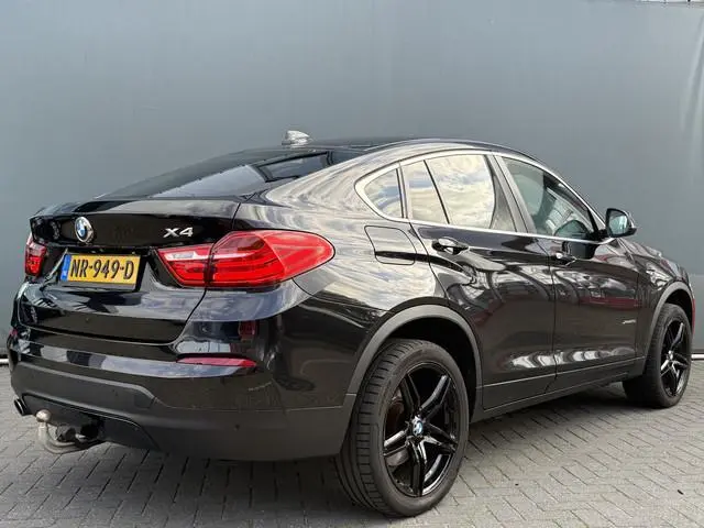 BMW X4 xDrive20i Business Executive WEGKL. TREKHAAK | HEADUP | LEDER | BI-XENON | STOELVERW. | CAMER...