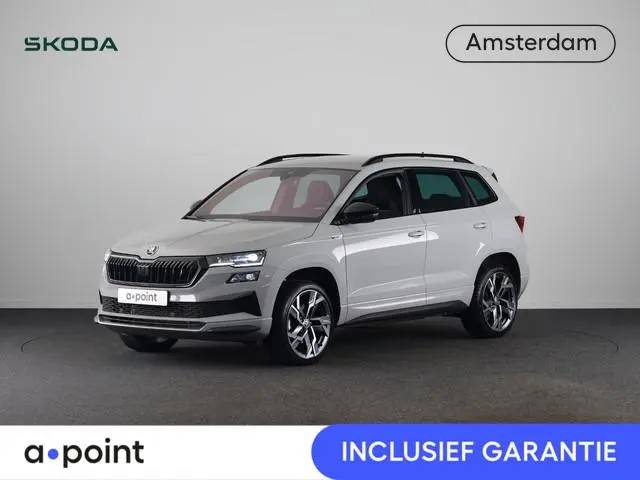Skoda Karoq 1.5 TSI ACT Sportline Business 150pk | Wegklapbare trekhaak | Navigatie via APP | Verlen...
