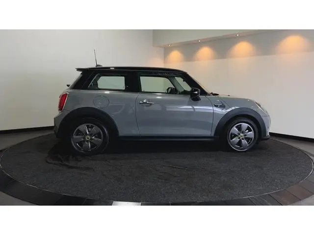 MINI Mini Electric Essential 33 kWh Navigatie | LED | Autom. airco