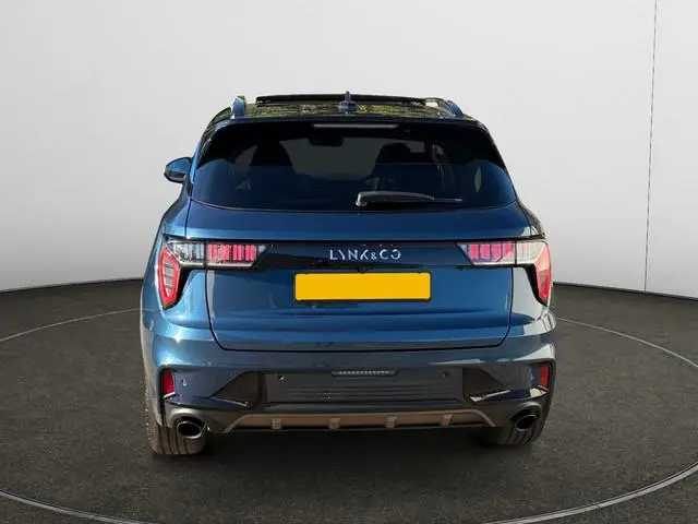 Lynk & Co 01