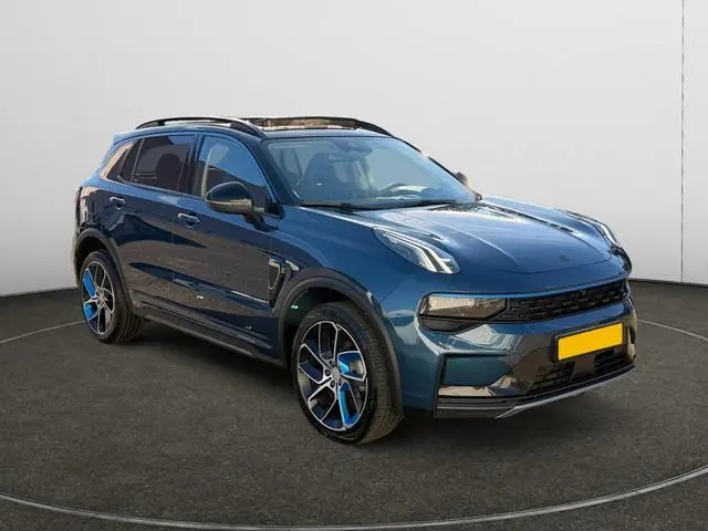 Lynk & Co 01