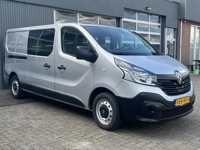 Renault Trafic 1.6 dCi T29 L2H1 DC Marge Btw / Bpm vrij Airco Cruise controle Navigatie 5 persoons D...