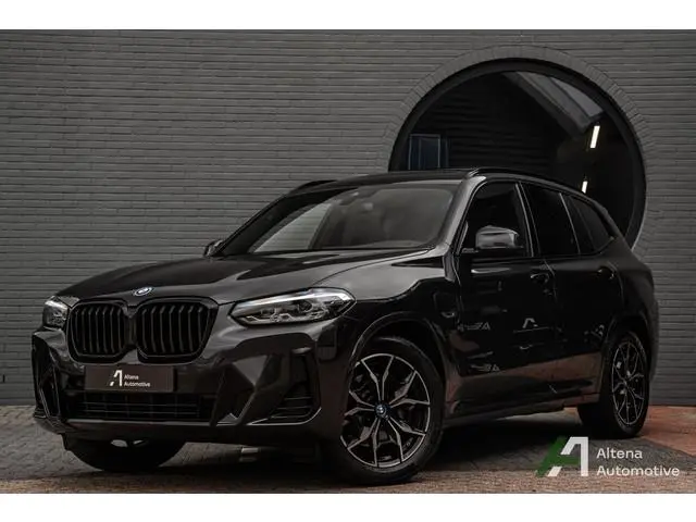 BMW X3 xDrive30e Business Edition Plus M-sport, BTW, pano dak, HIFI