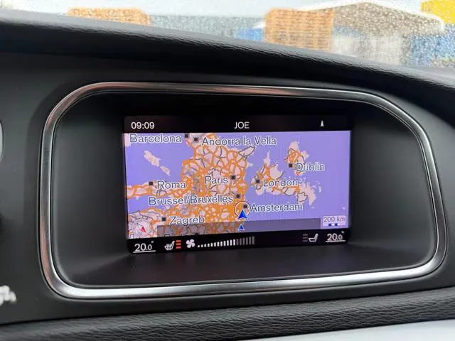 Volvo V40