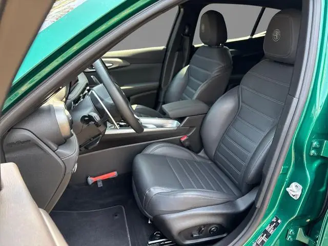 Alfa Romeo Tonale 1.5T Hybrid Veloce 160pk | Lederen Bekleding | Navigatie | Camera 360 | parkeersen...