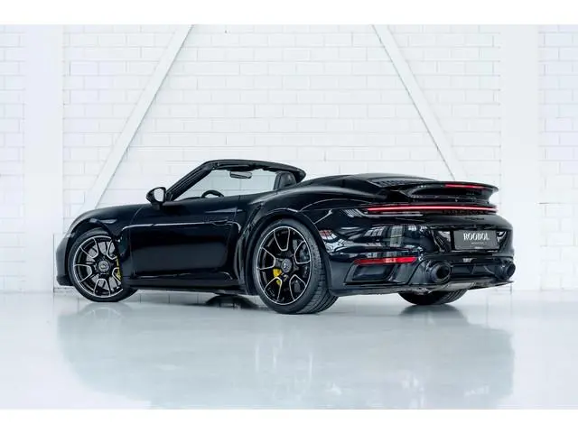 Porsche 911 Cabrio 3.8 Turbo S l Akrapovic l Burmester l Lift