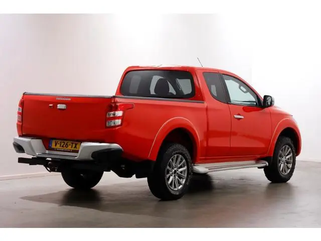 Mitsubishi L 200 2.4 DI-D 180pk Club Cab Intense 4x4 High/Low Gearing + Diff. Lock 12-2018