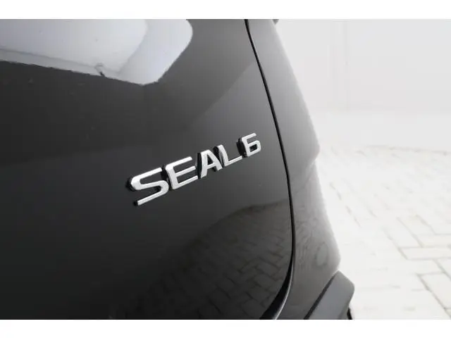 BYD SEAL