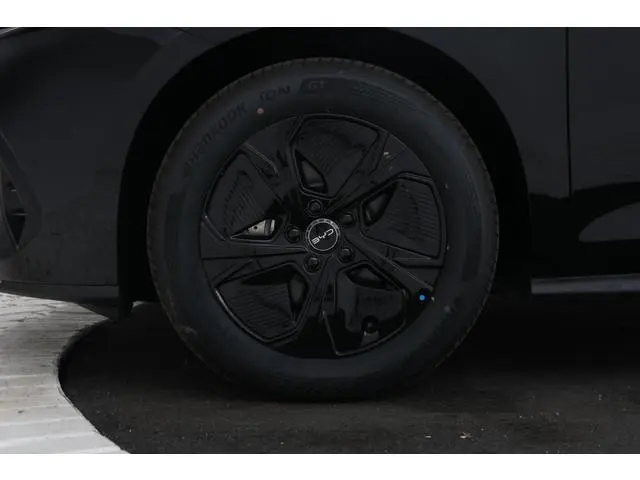 BYD SEAL