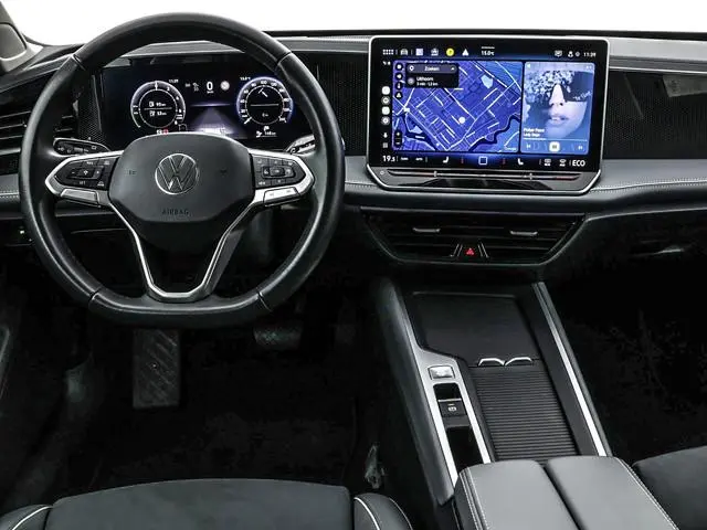 Volkswagen Passat Variant 1.5 eHybrid 204pk PHEV DSG Business · Camera · Elek. Voorstoelen + Massage...