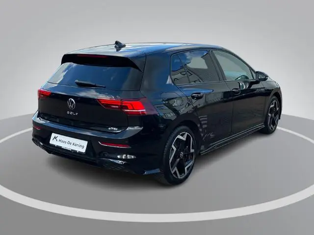 Volkswagen Golf 1.5eTSI/150PK R-Line DSG · Camera · Apple/Android Car Play · Stuur- & Stoelverwarmin...