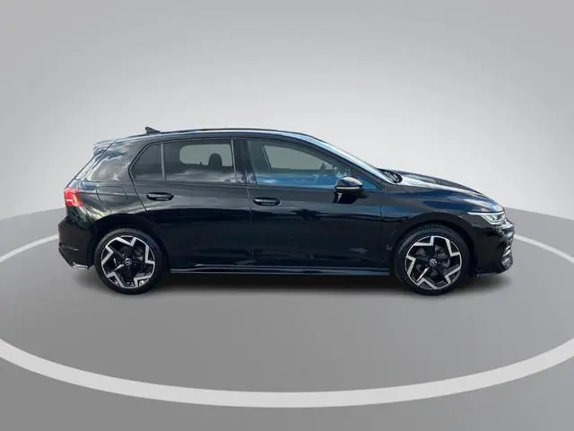 Volkswagen Golf 1.5eTSI/150PK R-Line DSG · Camera · Apple/Android Car Play · Stuur- & Stoelverwarmin...