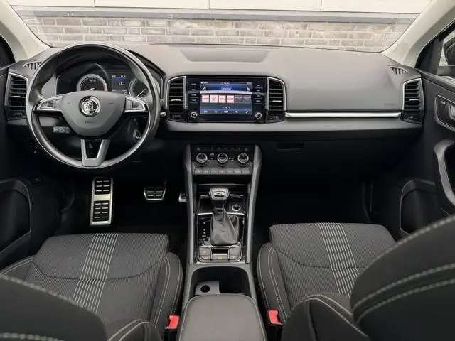 ŠKODA Karoq 1.5 TSI ACT Style | Pano | Elek. Trekhaak | LED | Carplay | Camera | Navi | PDC