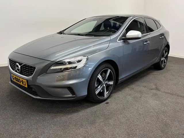 Volvo V40 T3 153pk AUT6 Polar+ Sport Trekhaak 1500kg/ Clima/ Navi/ Pano/