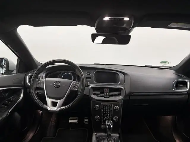 Volvo V40 T3 153pk AUT6 Polar+ Sport Trekhaak 1500kg/ Clima/ Navi/ Pano/