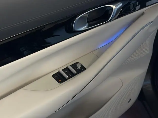 Geely E5