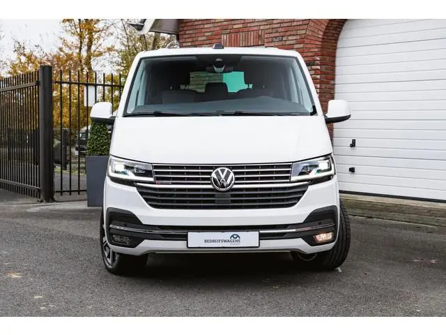 Volkswagen Caravelle 4-MOTION Caravelle 204pk Highline 4-M DSG L2H1 ACC | LED | Leder | Side Assist...