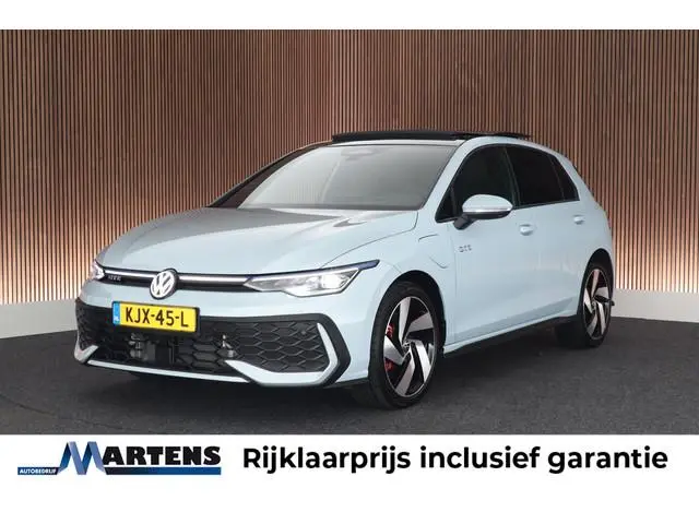 Volkswagen Golf 1.5 272pk eHybrid GTE Panoramadak Trekhaak 360Camera IQ.Light Keyless Virtual Cockpi...