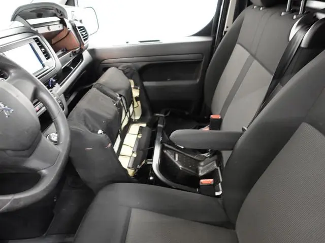 Peugeot Expert 145PK Automaat L3 Trekhaak Navigatie parkeersensoren Airco 3 zits cruise control