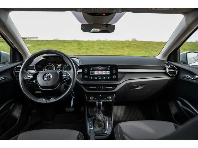 Skoda Fabia 1.0 TSI DSG Edition | CLIMA | STOELVERW. | APPLE CAR PLAY | LM VELGEN
