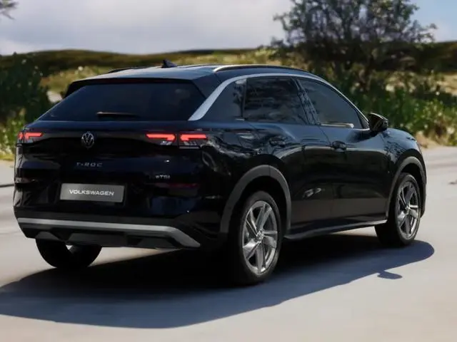 Volkswagen T-Roc Life First Edition 1.5 eTSI 116 PK 7 versn. DSG · Comfort pakket · Prijs is inclusi...