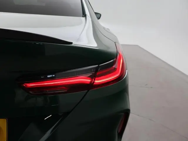 BMW M8