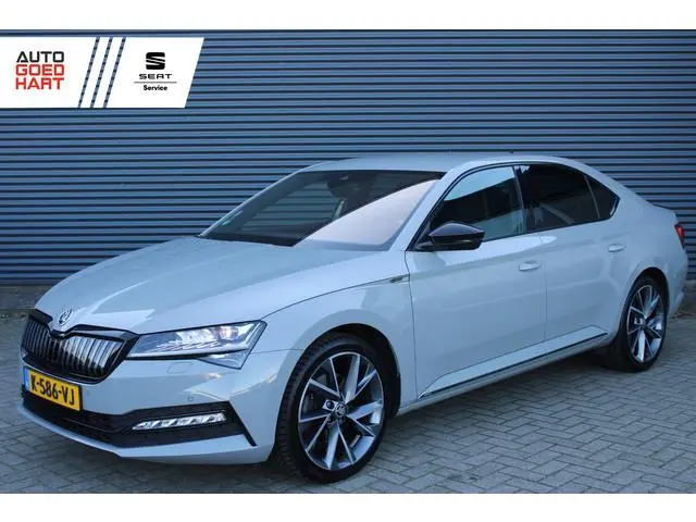 ŠKODA Superb 1.4 TSI iV Sportline Business Full-LED Carplay Virtual Cockpit Elek-trekhaak