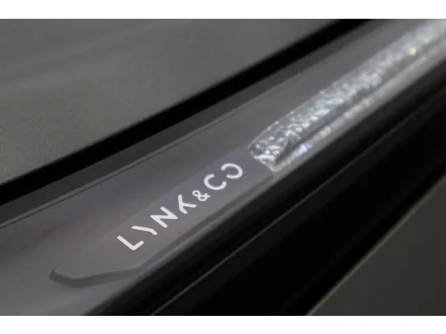 Lynk & Co 08