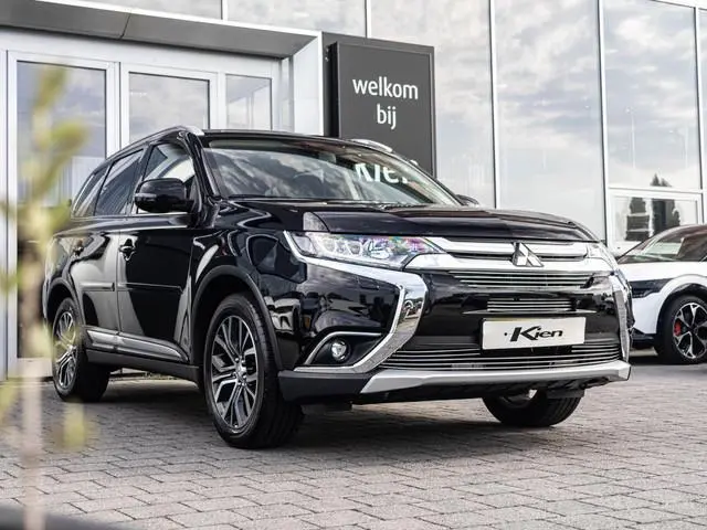 Mitsubishi Outlander 2.0 Connect Pro | Trekhaak | Camera | 4WD |