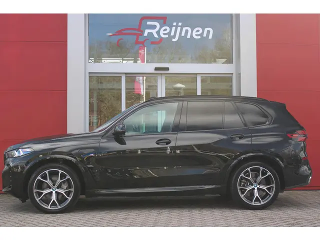BMW X5 xDrive50e 490PK M-SPORT | PANORAMA SCHUIF/KANTEL DAK "SKY LOUNGE" | COMFORT STOELEN ELEKTRISC...
