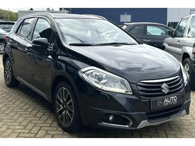 Suzuki S-Cross