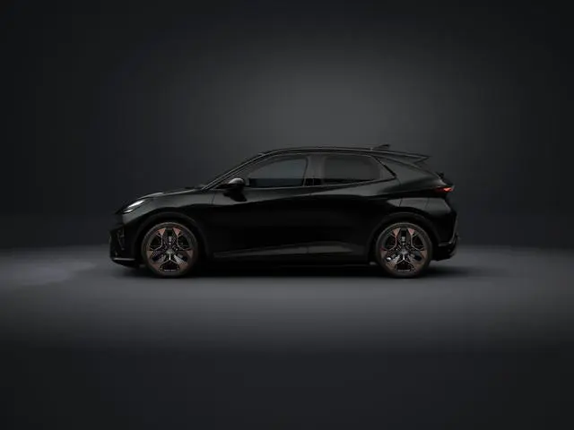 CUPRA Raval Performance 56 kWh 211PK | 360 Camera | Elektrisch Verstelbare Stoelen | Verwarmbaar Stu...