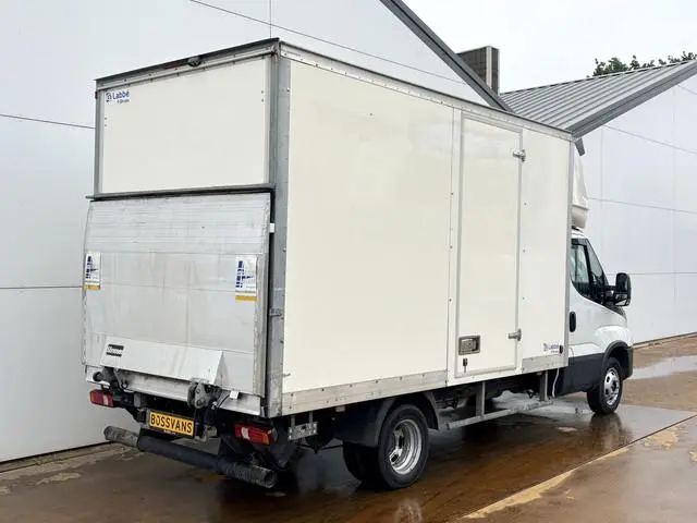 Bakwagen Laadklep Zijdeur Camera Climate Control Bluetooth Bakwagen  Koffer