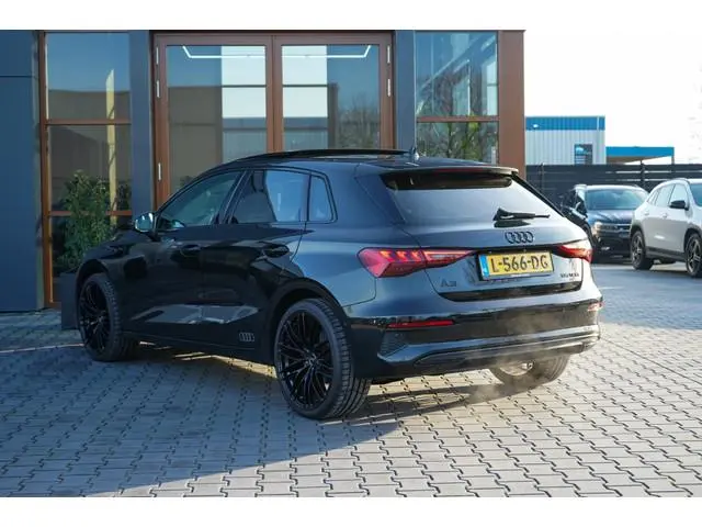 Audi A3 Sportback 35 TFSI edition one | S-line | Pano | Adap. Cruise | Matrix