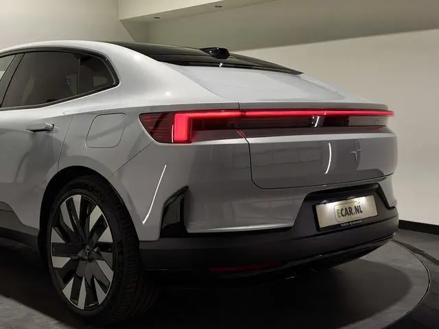 Polestar 4