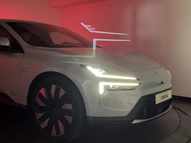 Polestar 4