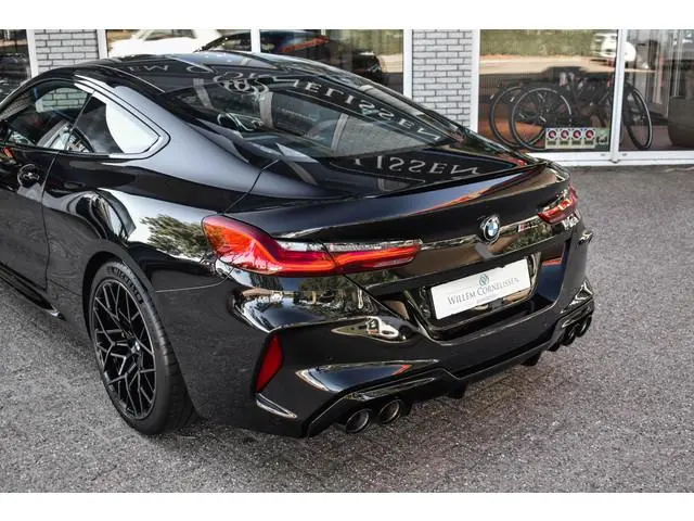 BMW M8