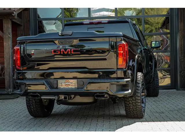 GMC Sierra